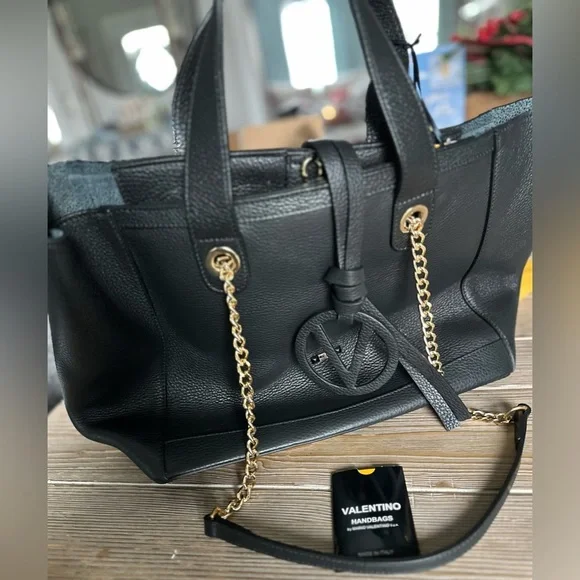 🎸💯AUTH. VALENTINO BY MARIO VALENTINO 🎸🔥NWT🔥Sophie Medallion Leather Tote Bag